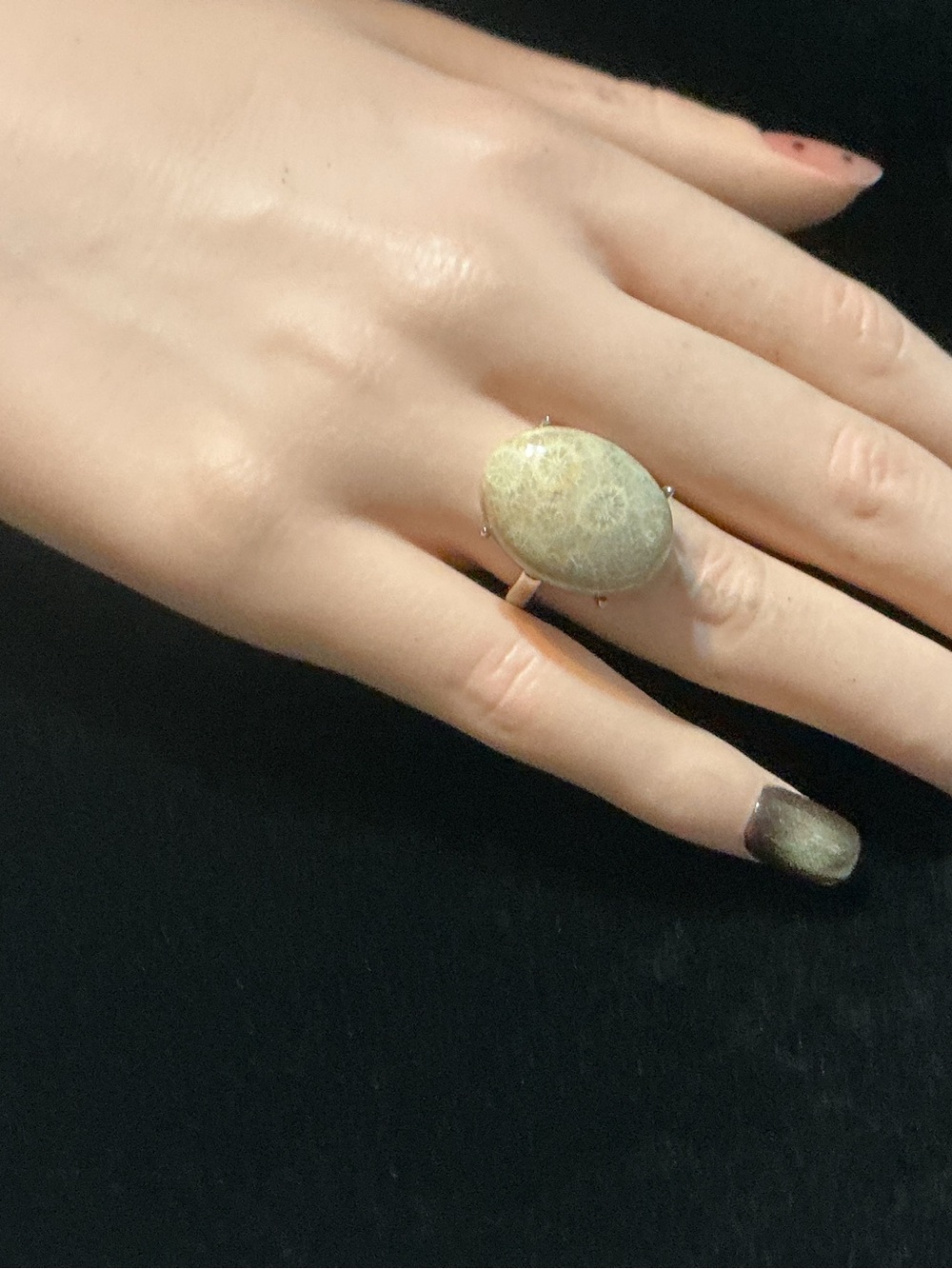 Adjust. Coral Fossil ring